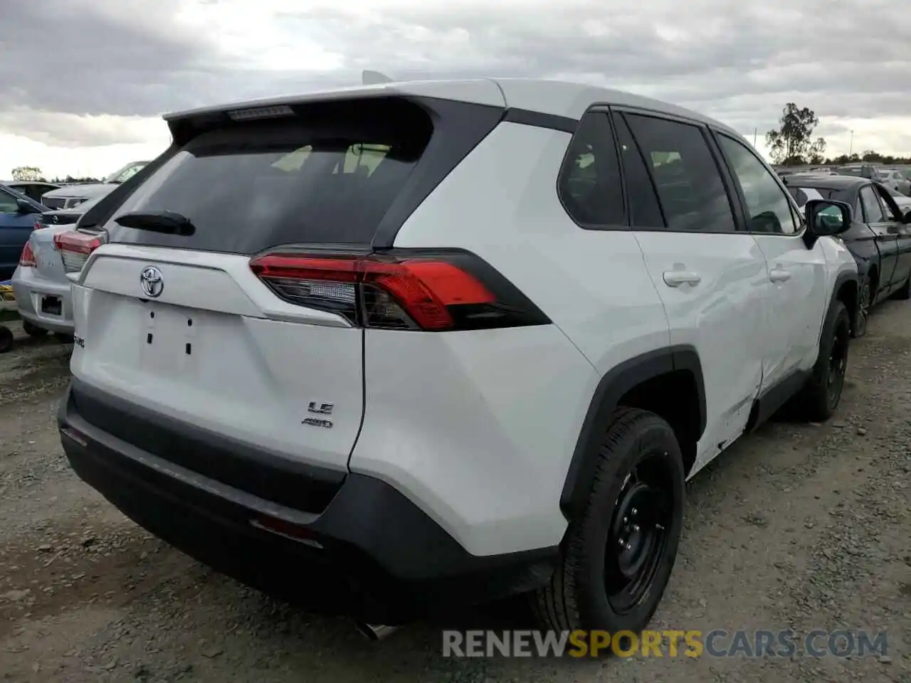 4 Photograph of a damaged car 2T3F1RFV1NC297251 TOYOTA RAV4 2022