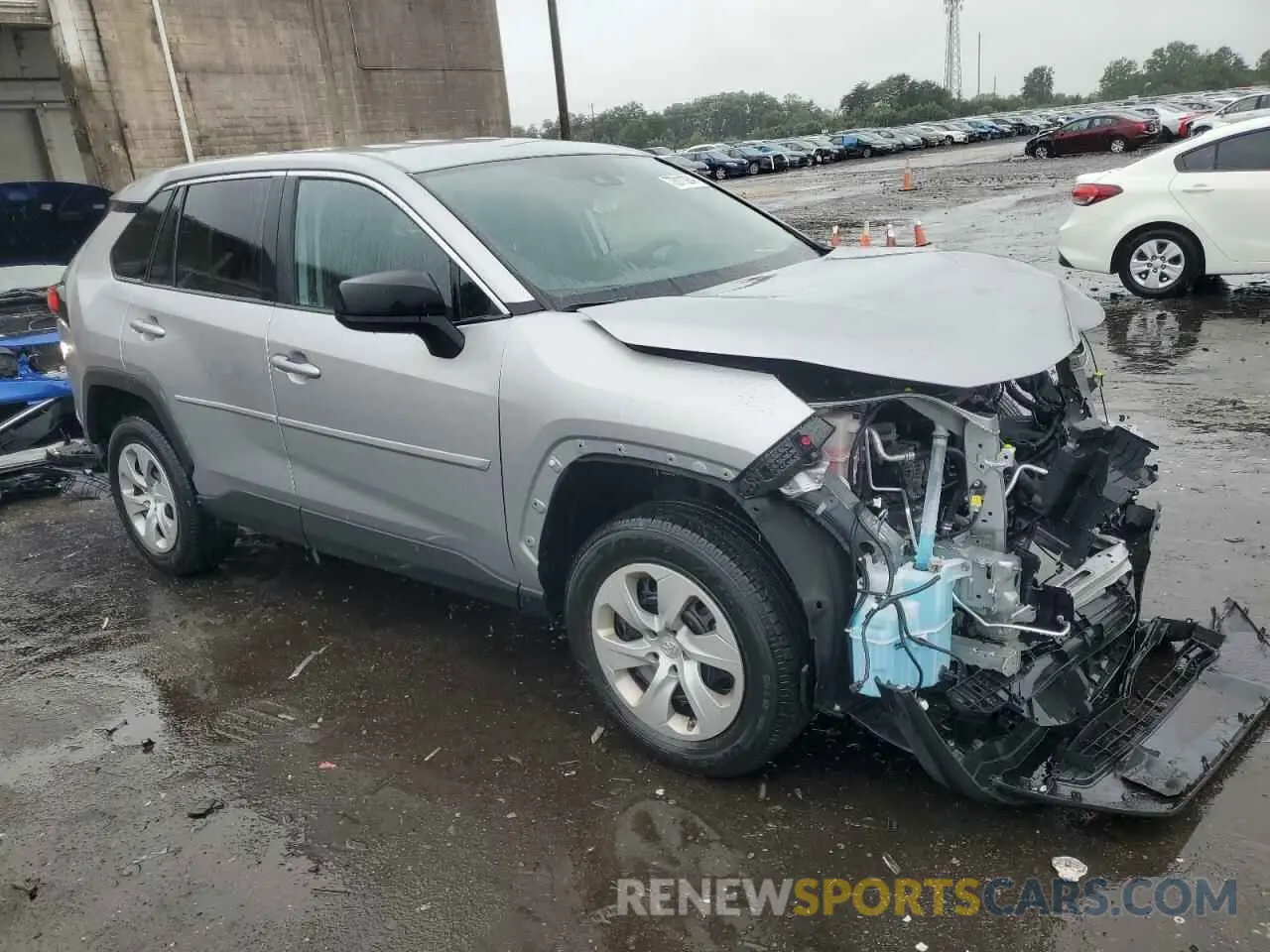 4 Photograph of a damaged car 2T3F1RFV1NC322102 TOYOTA RAV4 2022