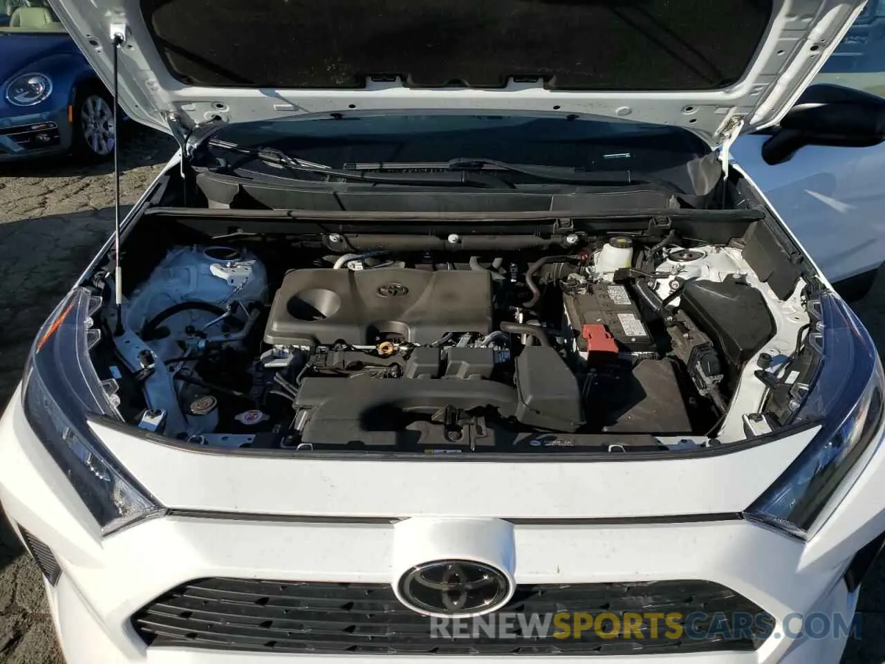 11 Photograph of a damaged car 2T3F1RFV1NW282635 TOYOTA RAV4 2022