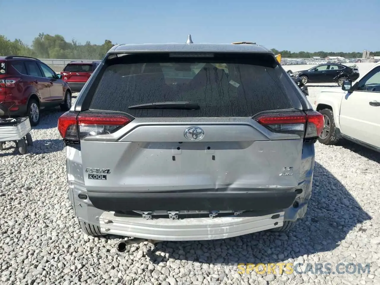 6 Photograph of a damaged car 2T3F1RFV1NW282893 TOYOTA RAV4 2022