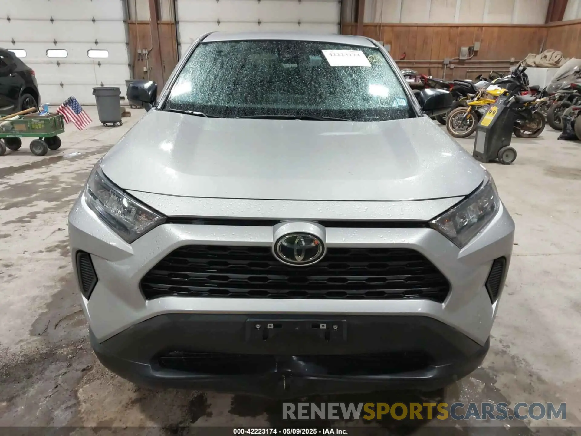 12 Photograph of a damaged car 2T3F1RFV1NW314354 TOYOTA RAV4 2022