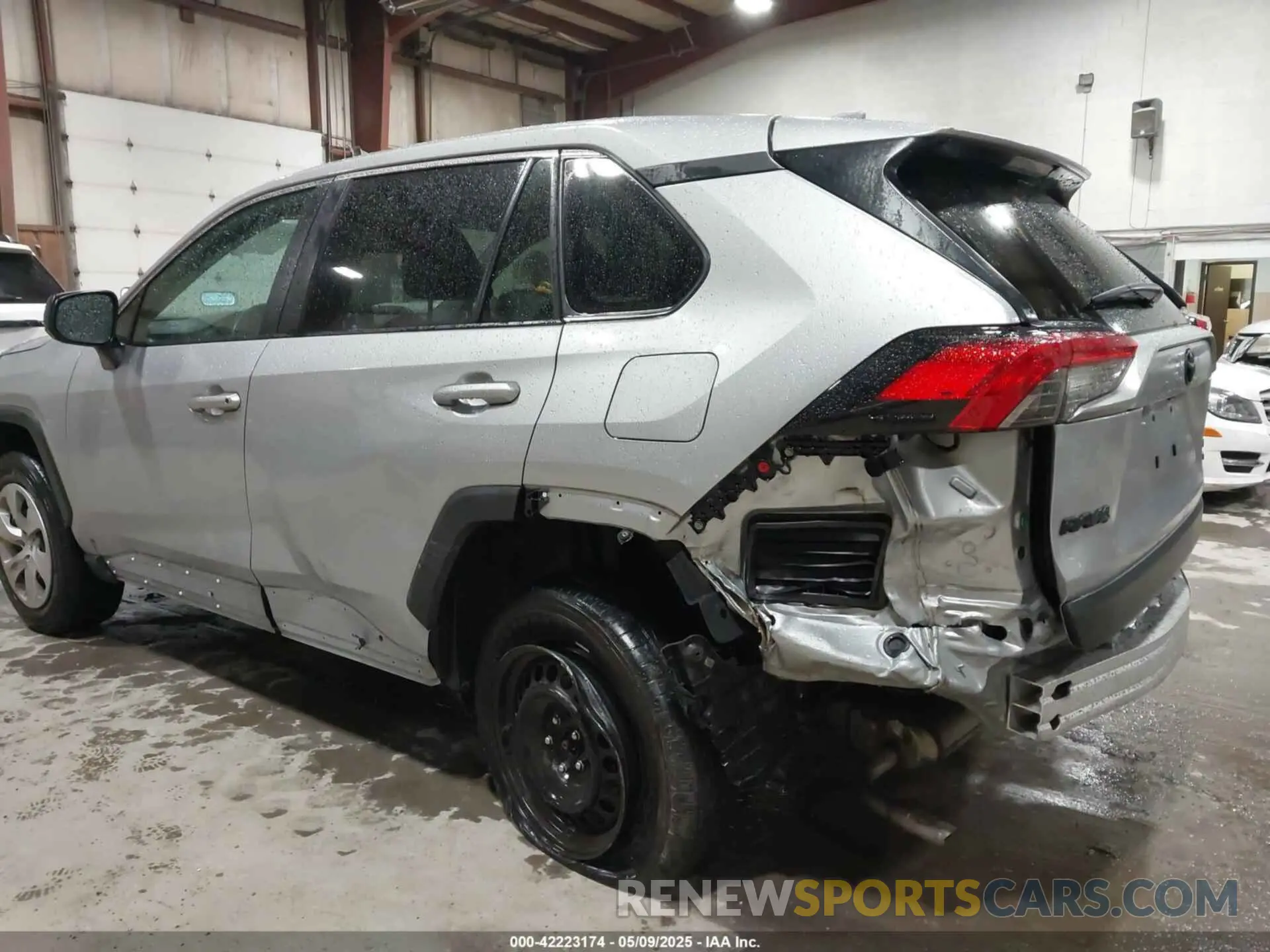 17 Photograph of a damaged car 2T3F1RFV1NW314354 TOYOTA RAV4 2022