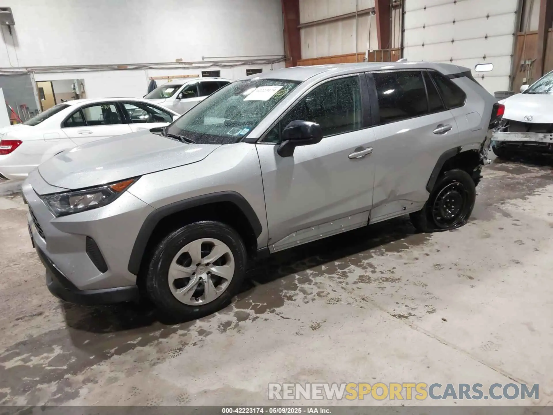 2 Photograph of a damaged car 2T3F1RFV1NW314354 TOYOTA RAV4 2022