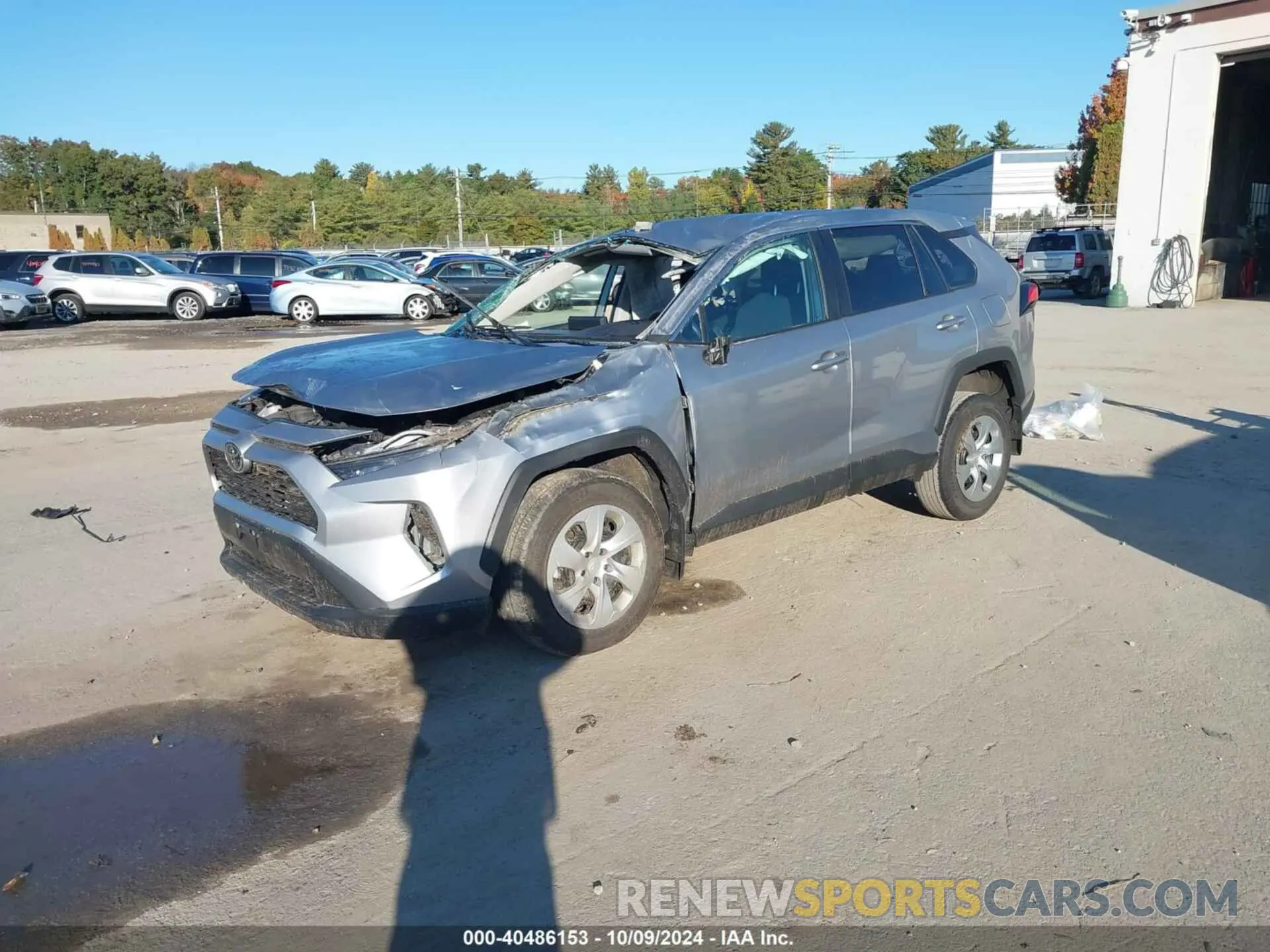 2 Photograph of a damaged car 2T3F1RFV2NC258281 TOYOTA RAV4 2022