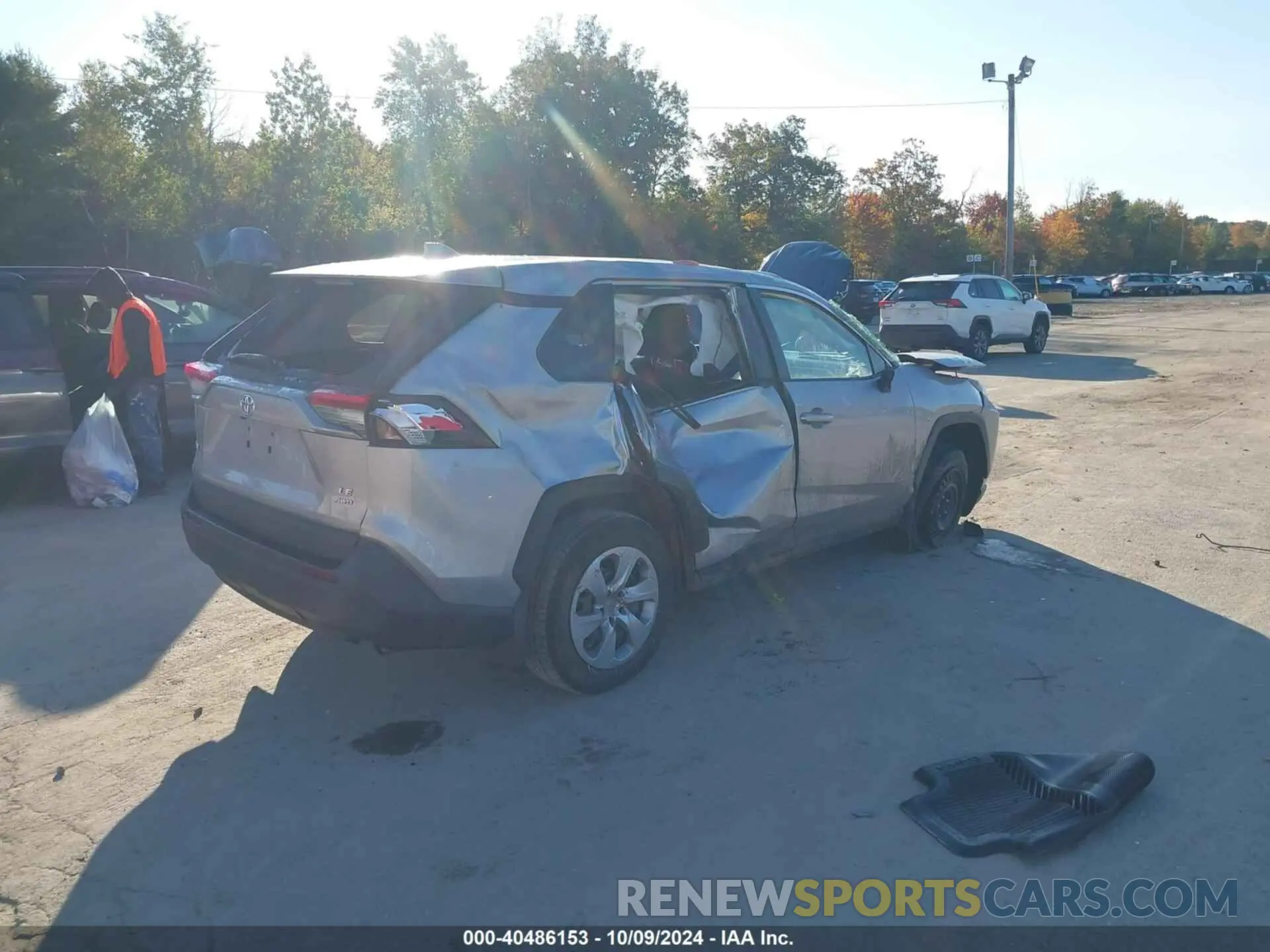 4 Photograph of a damaged car 2T3F1RFV2NC258281 TOYOTA RAV4 2022