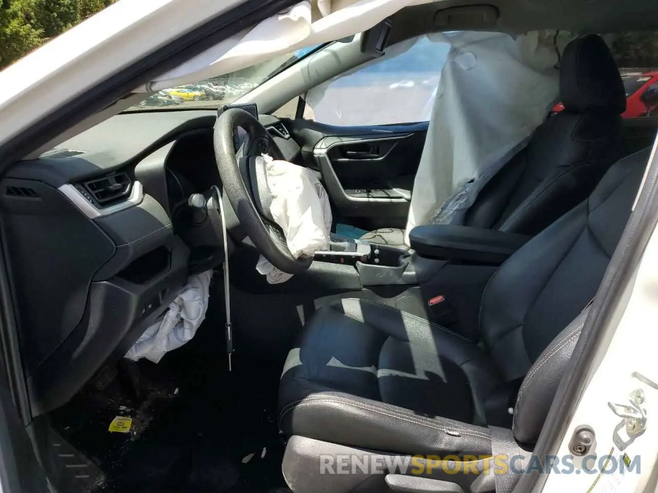 7 Photograph of a damaged car 2T3F1RFV2NC268910 TOYOTA RAV4 2022