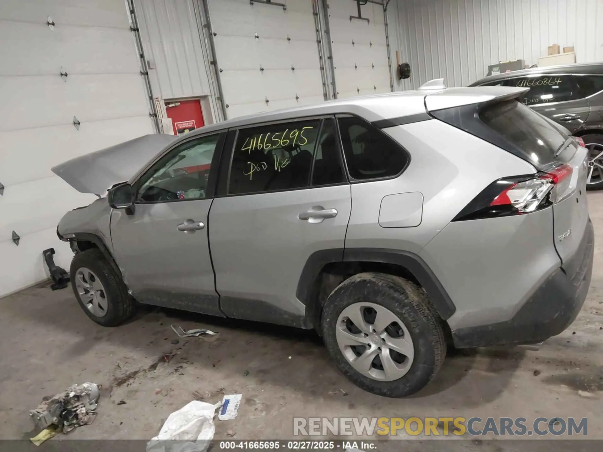 14 Photograph of a damaged car 2T3F1RFV2NW296768 TOYOTA RAV4 2022