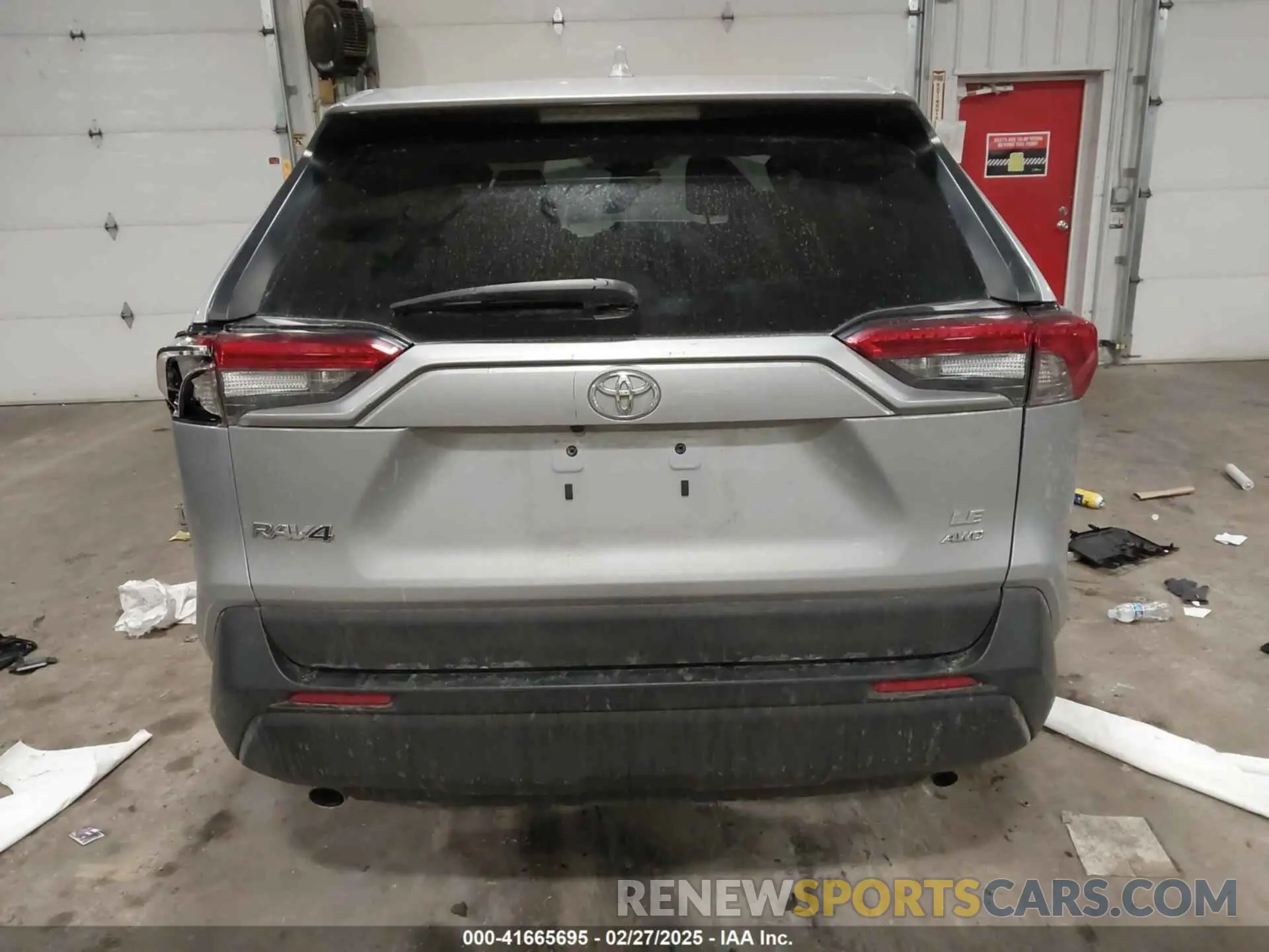 16 Photograph of a damaged car 2T3F1RFV2NW296768 TOYOTA RAV4 2022