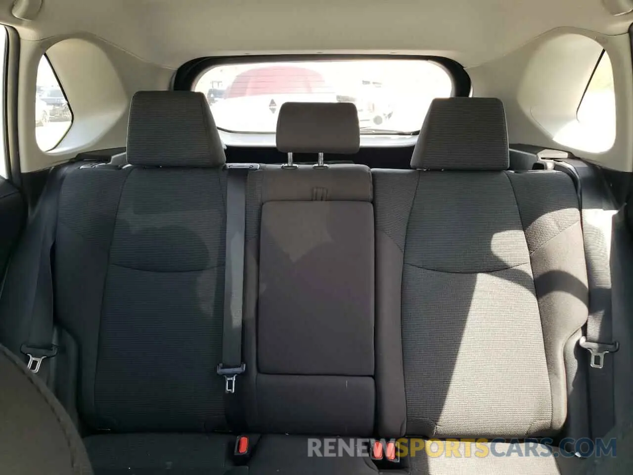 10 Photograph of a damaged car 2T3F1RFV2NW310006 TOYOTA RAV4 2022