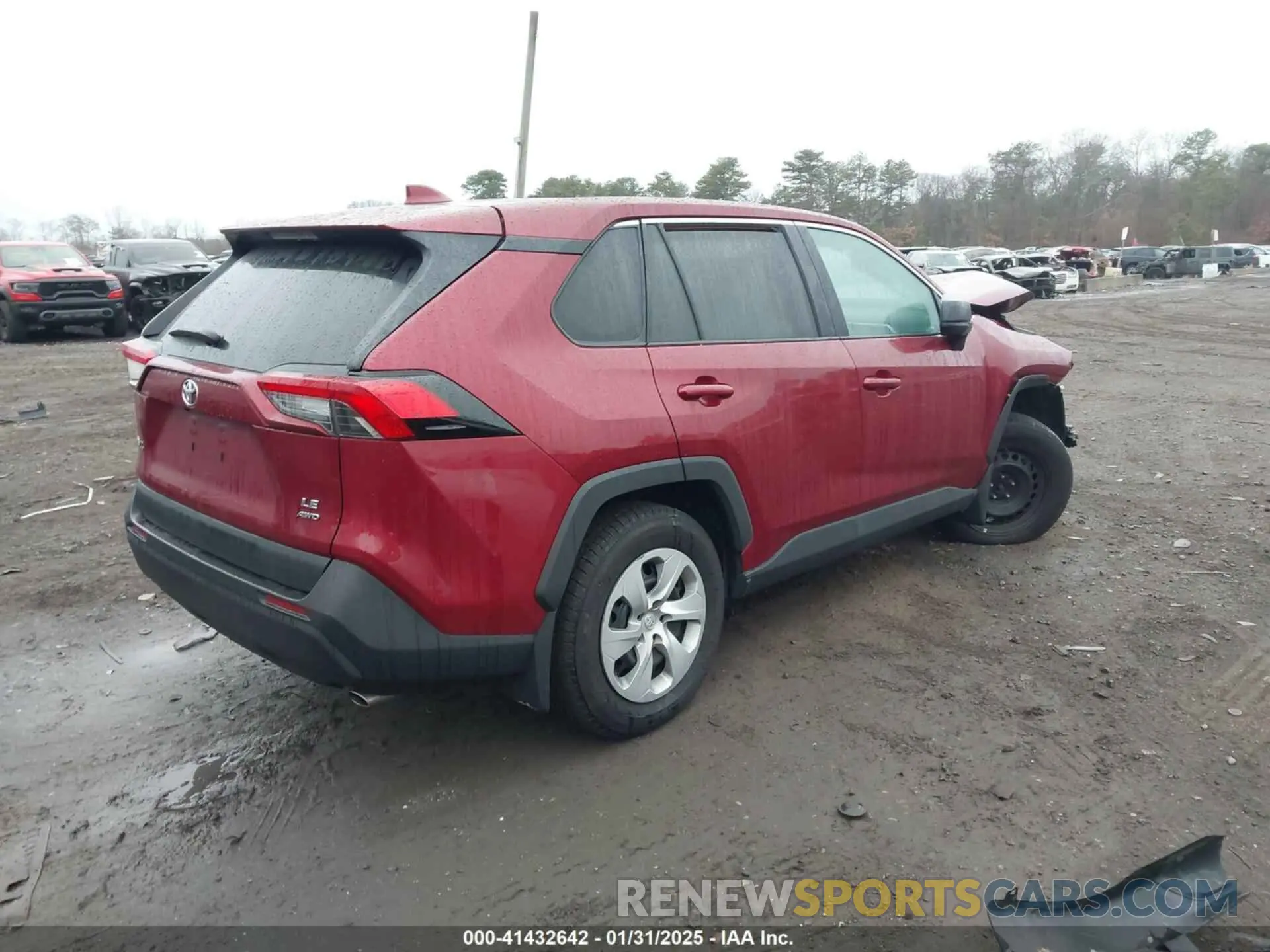 4 Photograph of a damaged car 2T3F1RFV2NW317652 TOYOTA RAV4 2022