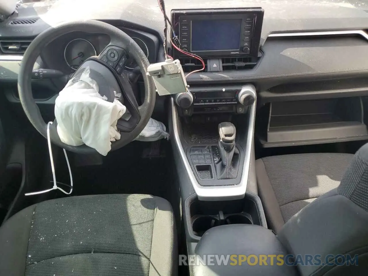 8 Photograph of a damaged car 2T3F1RFV3NC257141 TOYOTA RAV4 2022