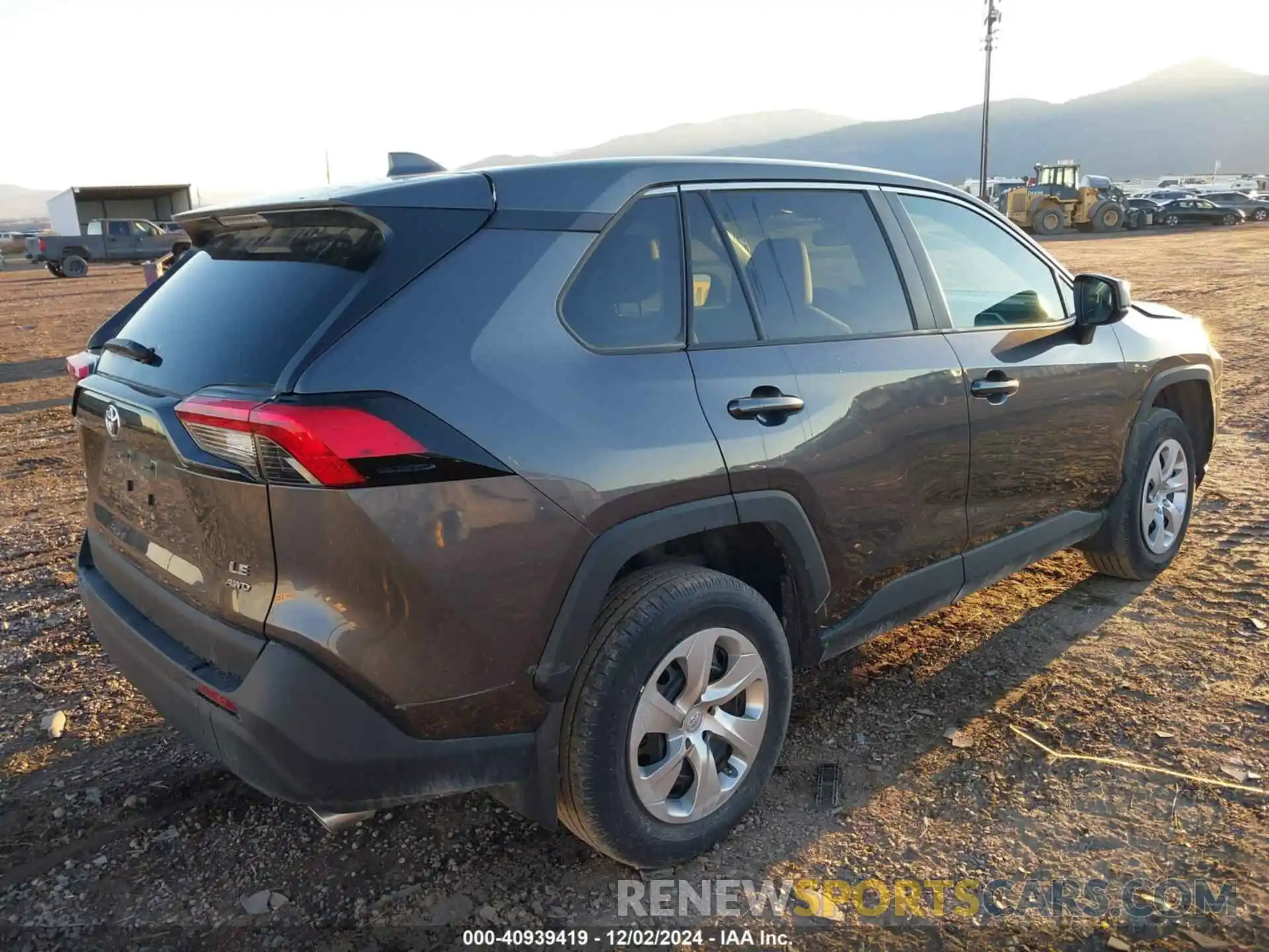 4 Photograph of a damaged car 2T3F1RFV3NC306032 TOYOTA RAV4 2022