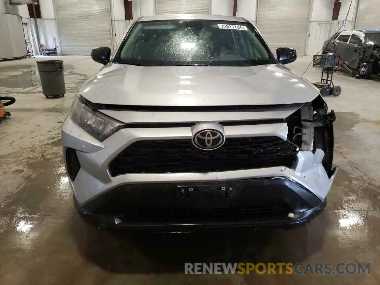 5 Photograph of a damaged car 2T3F1RFV3NC306967 TOYOTA RAV4 2022