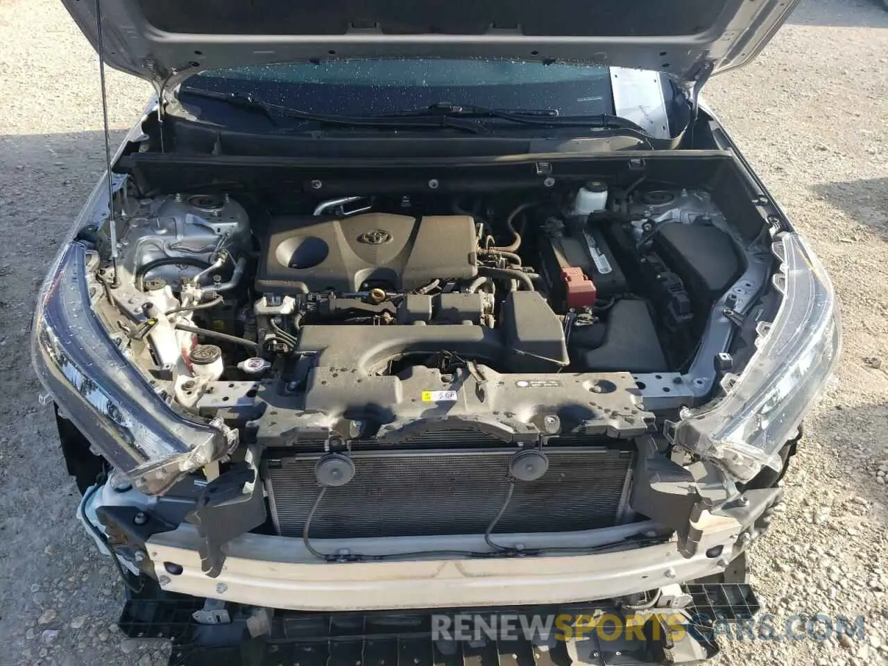 11 Photograph of a damaged car 2T3F1RFV3NW260488 TOYOTA RAV4 2022
