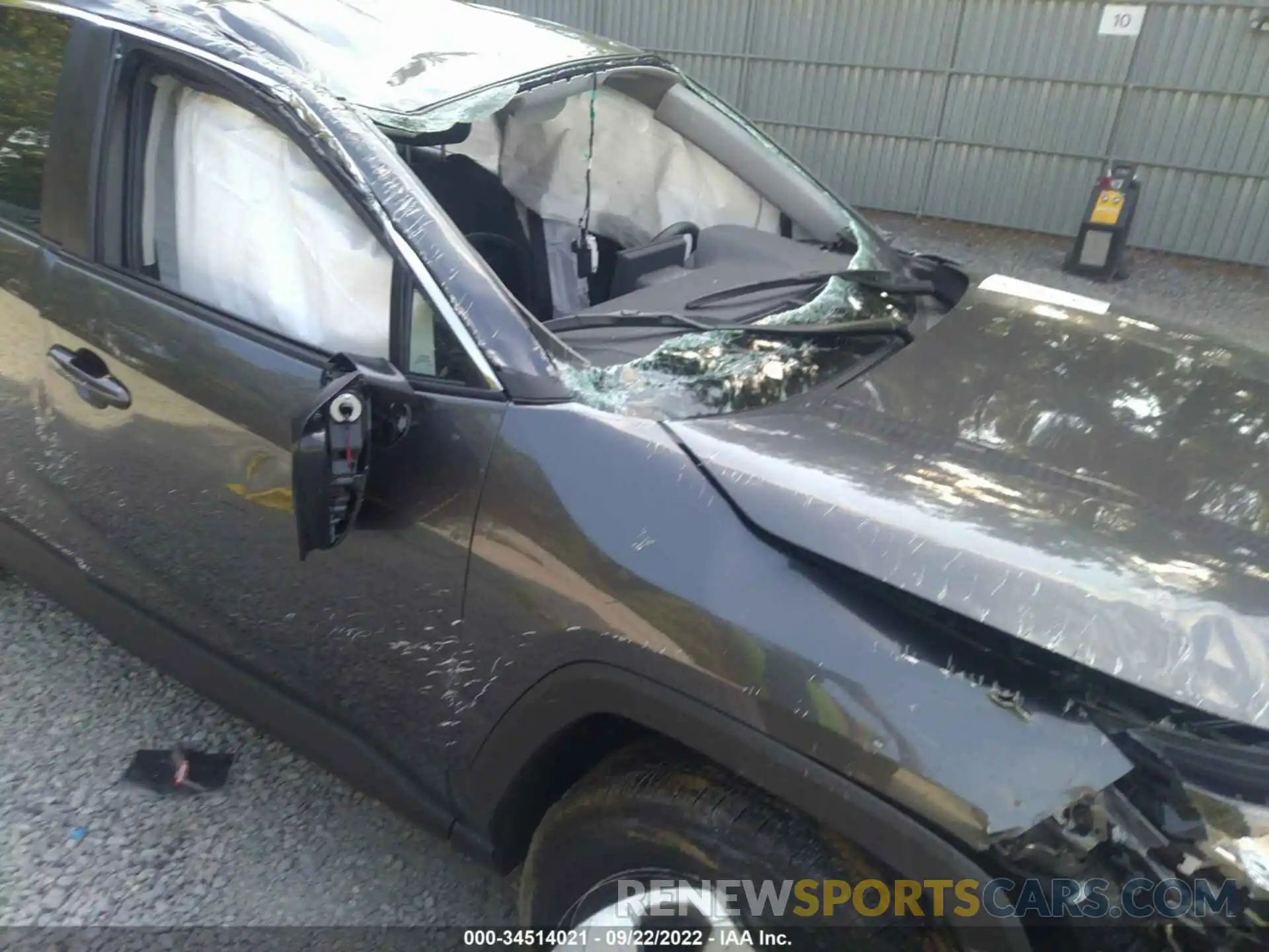 6 Photograph of a damaged car 2T3F1RFV4NC270433 TOYOTA RAV4 2022