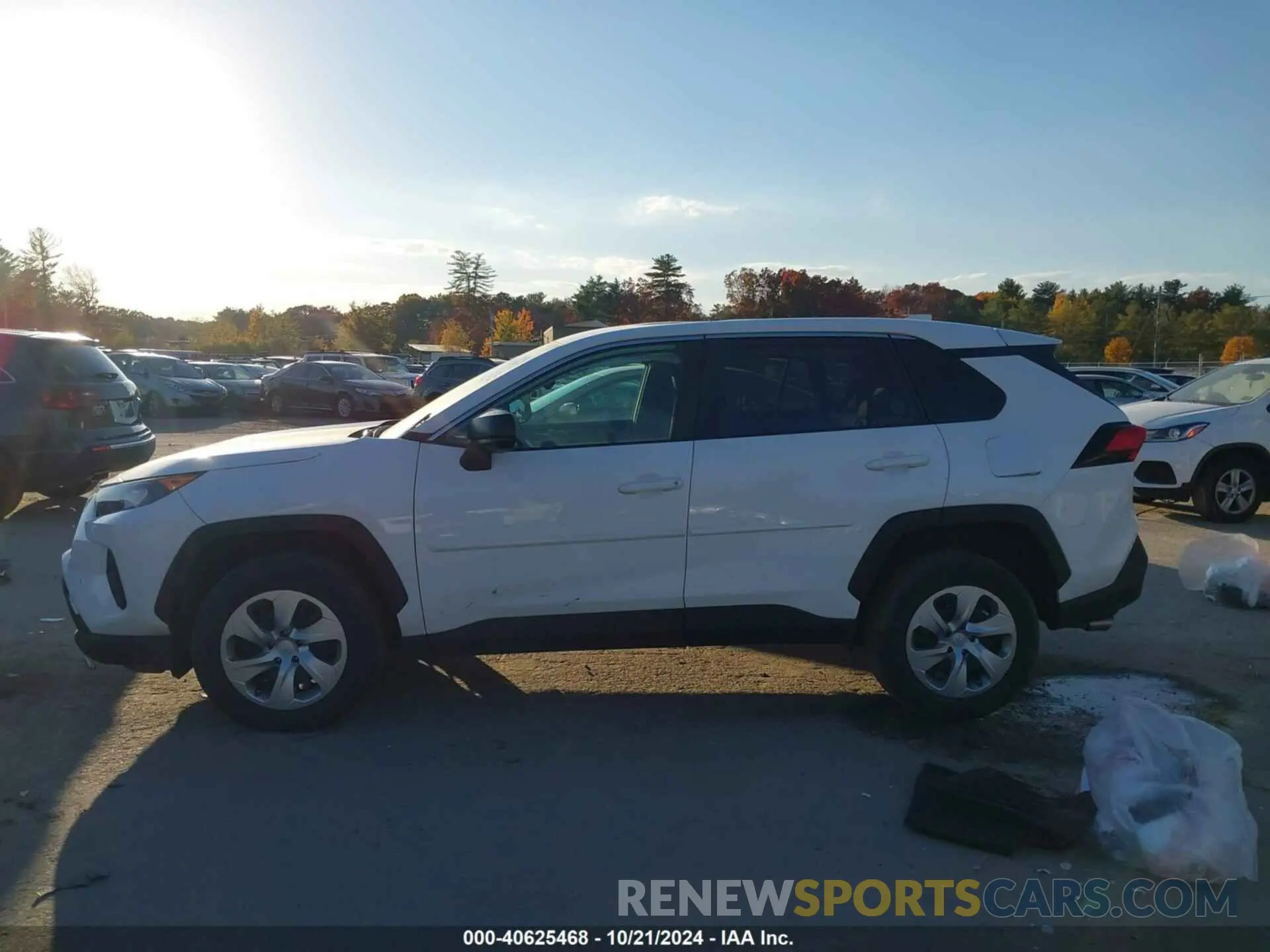 14 Photograph of a damaged car 2T3F1RFV4NC318285 TOYOTA RAV4 2022