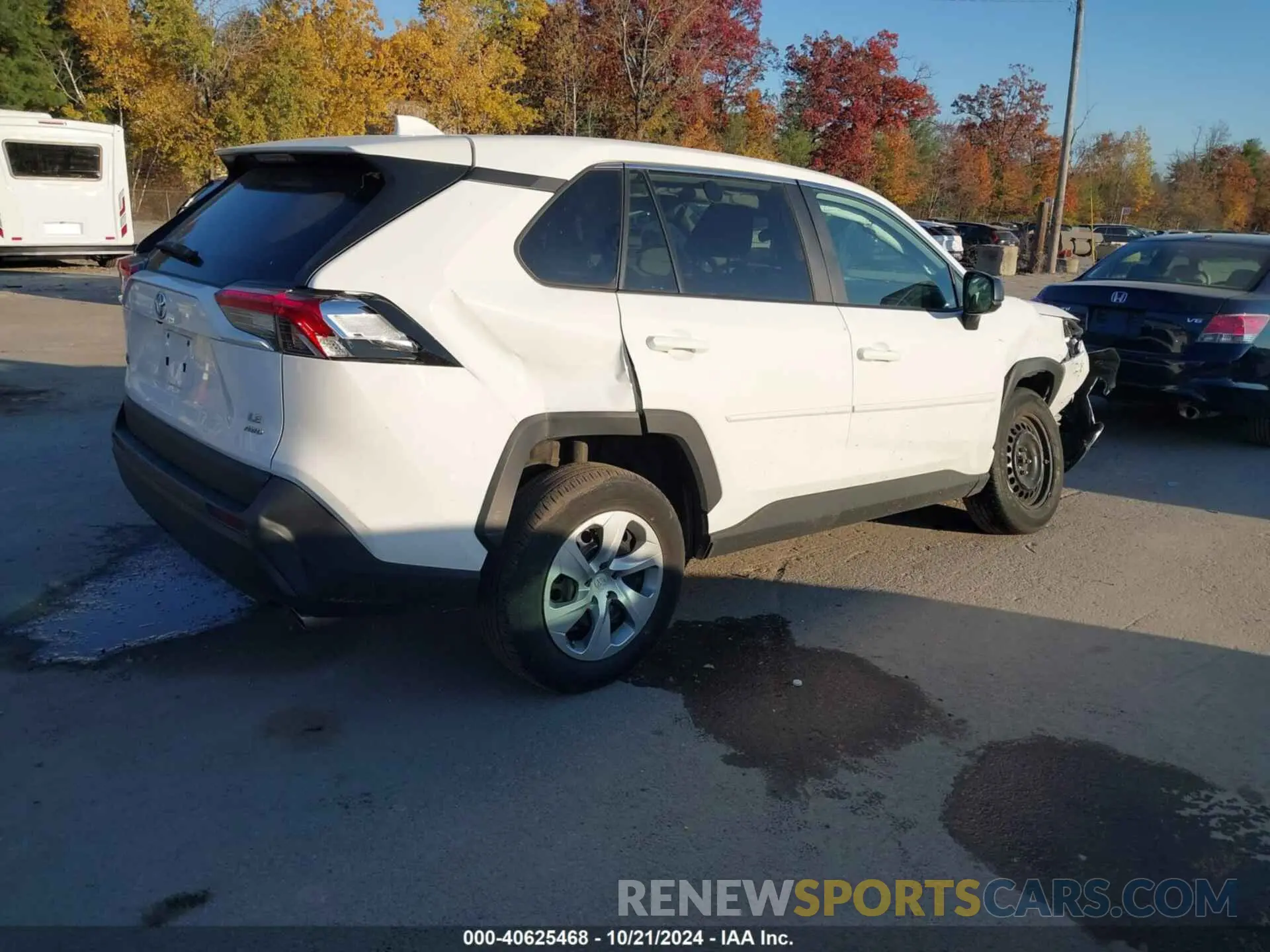 4 Photograph of a damaged car 2T3F1RFV4NC318285 TOYOTA RAV4 2022
