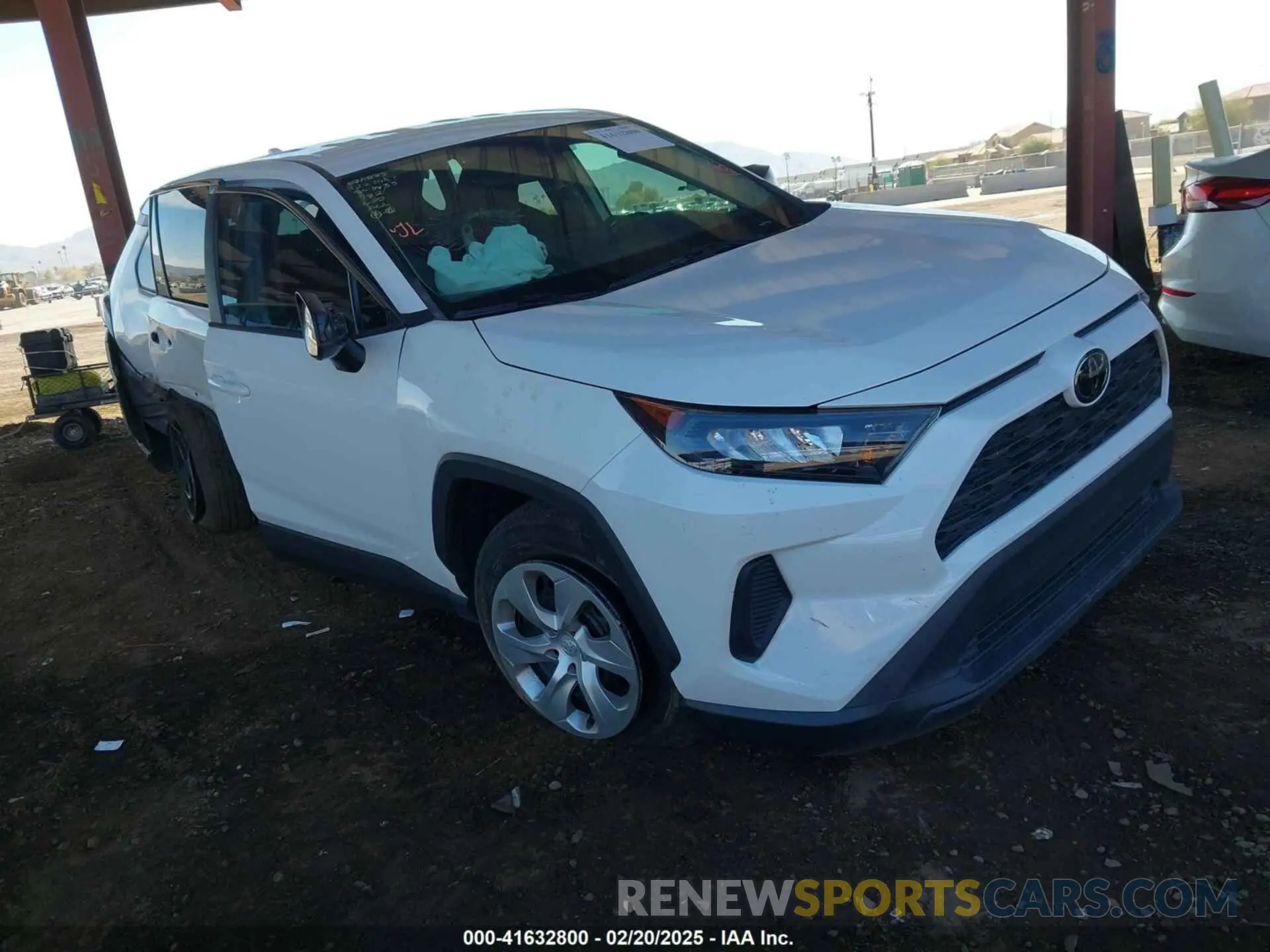 1 Photograph of a damaged car 2T3F1RFV4NW305258 TOYOTA RAV4 2022
