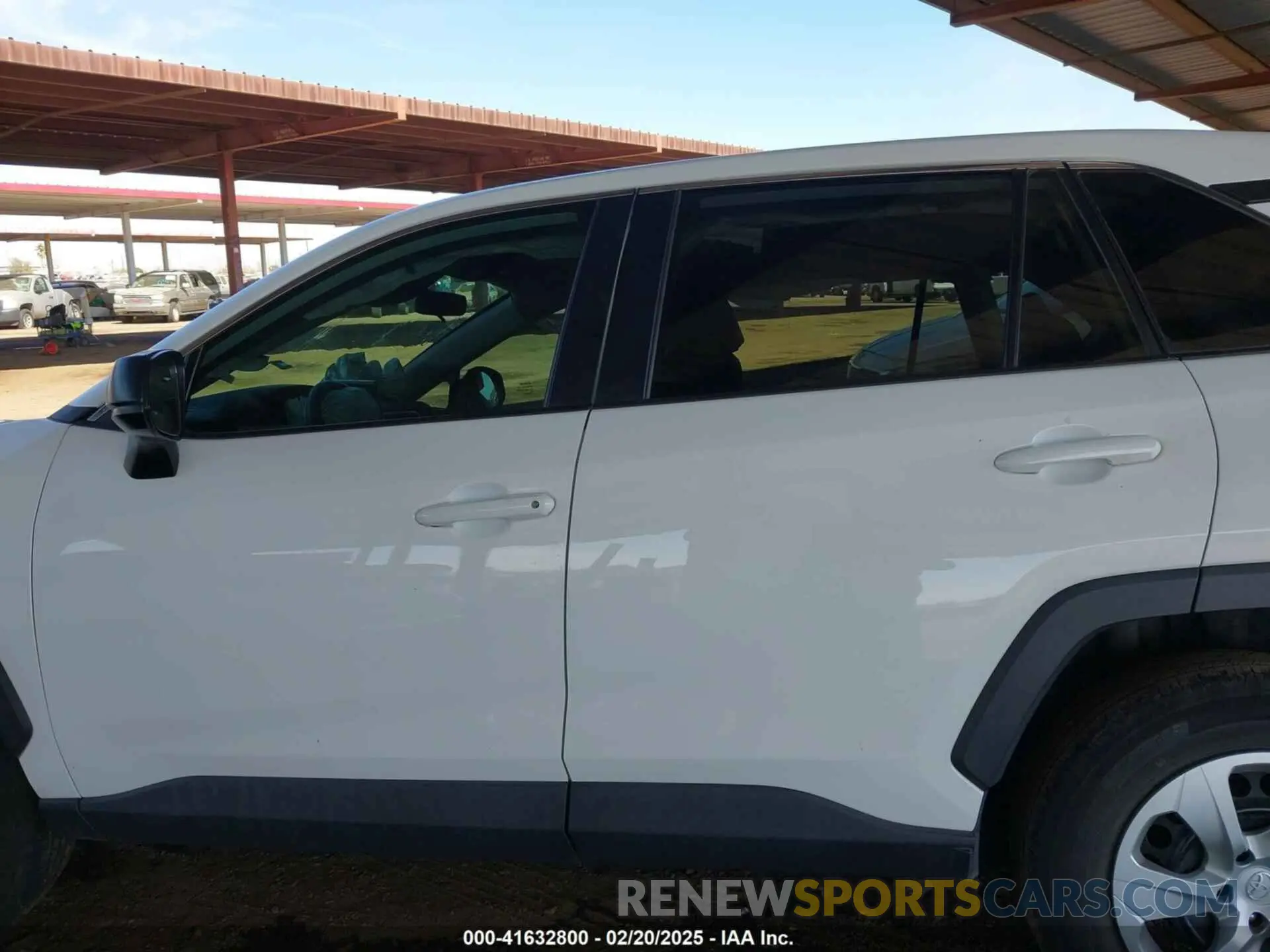 14 Photograph of a damaged car 2T3F1RFV4NW305258 TOYOTA RAV4 2022