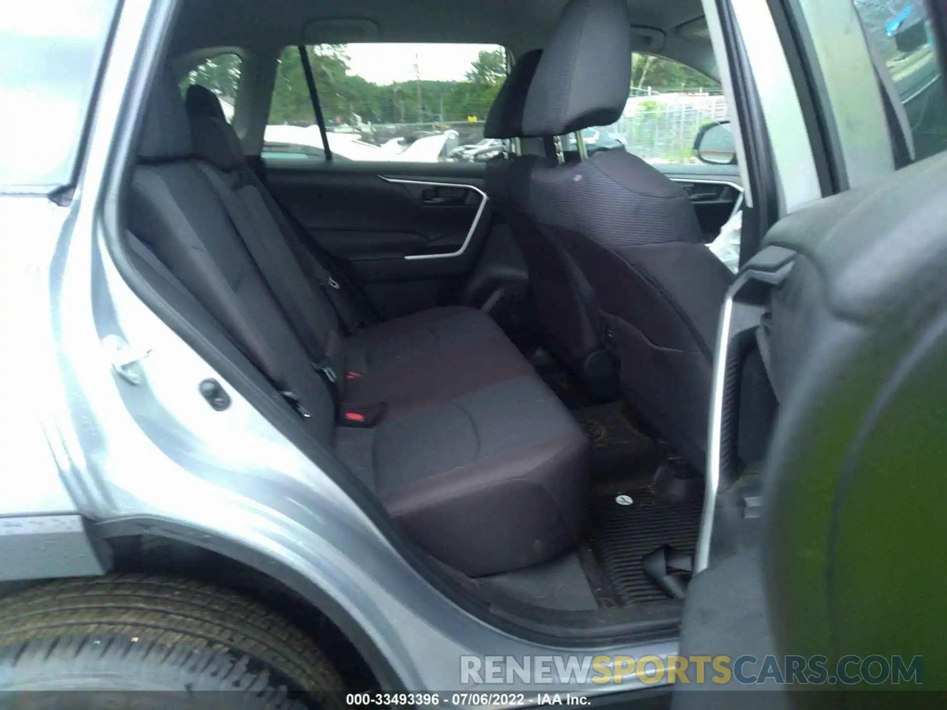 8 Photograph of a damaged car 2T3F1RFV5NC278055 TOYOTA RAV4 2022