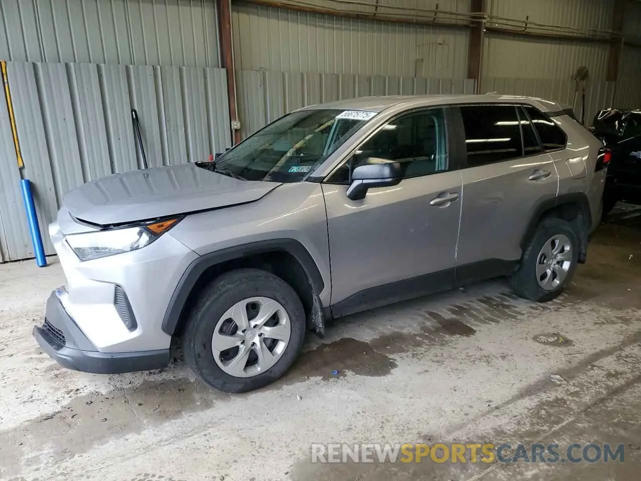 1 Photograph of a damaged car 2T3F1RFV5NC305349 TOYOTA RAV4 2022