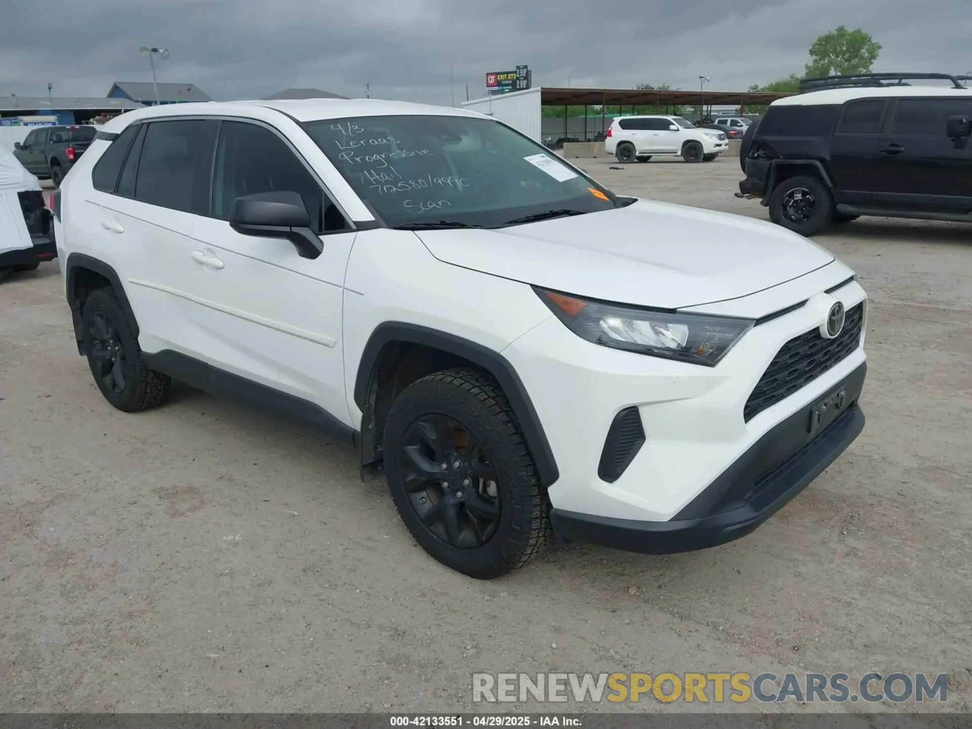 1 Photograph of a damaged car 2T3F1RFV5NC311314 TOYOTA RAV4 2022