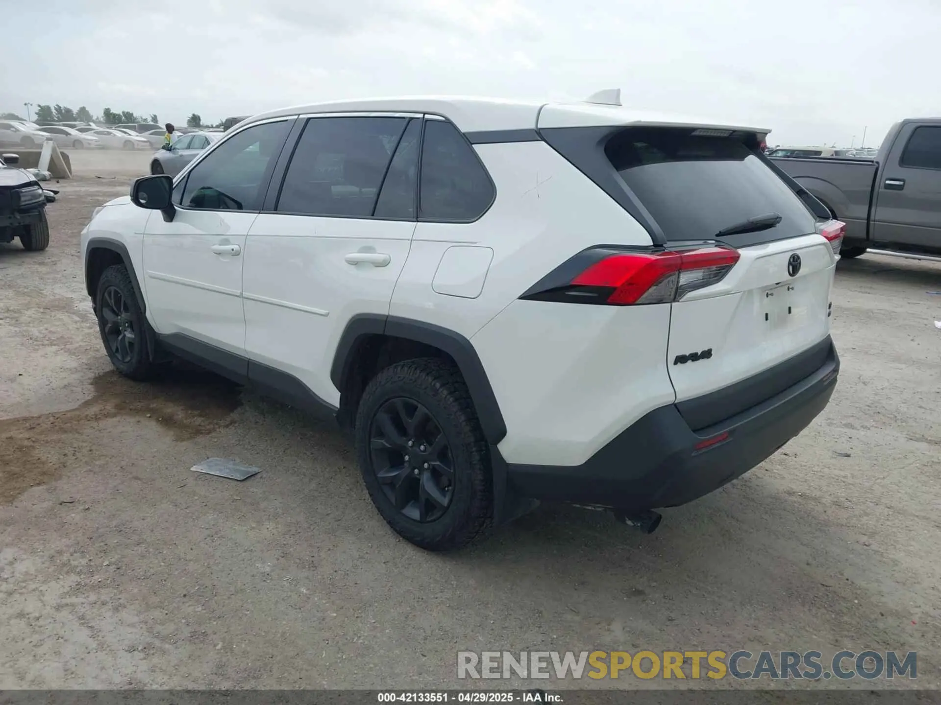 3 Photograph of a damaged car 2T3F1RFV5NC311314 TOYOTA RAV4 2022