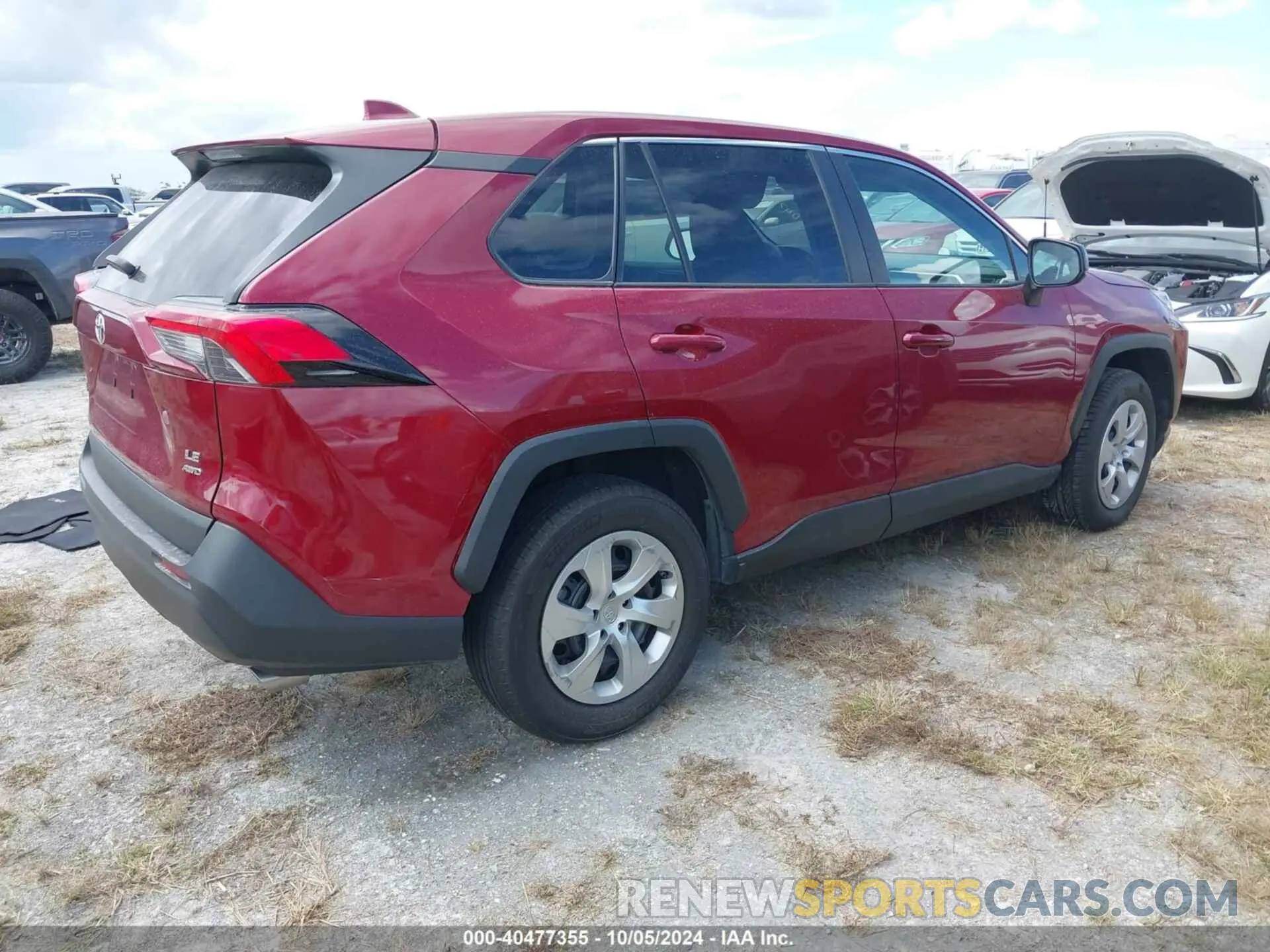 4 Photograph of a damaged car 2T3F1RFV5NW264932 TOYOTA RAV4 2022