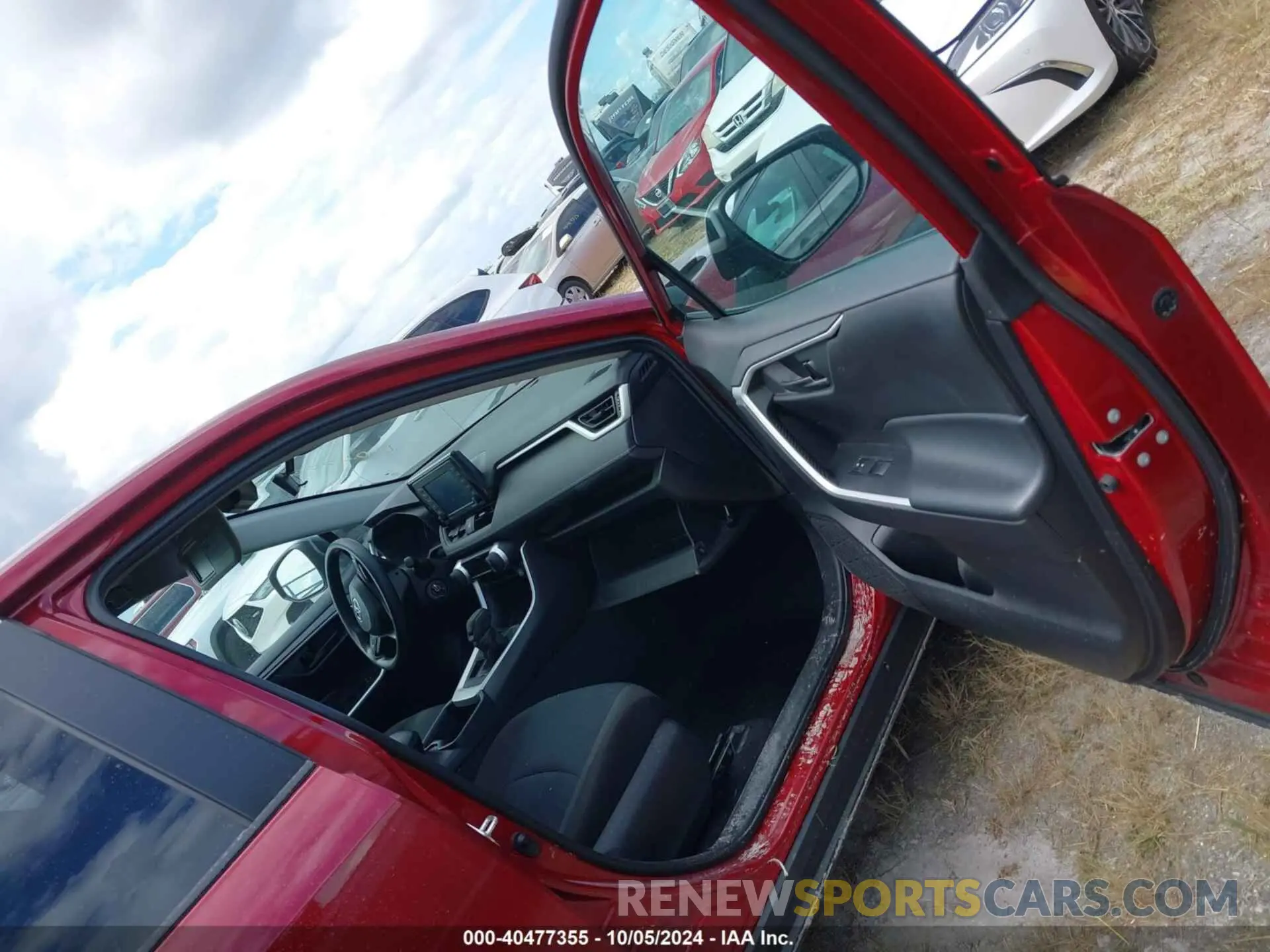 5 Photograph of a damaged car 2T3F1RFV5NW264932 TOYOTA RAV4 2022