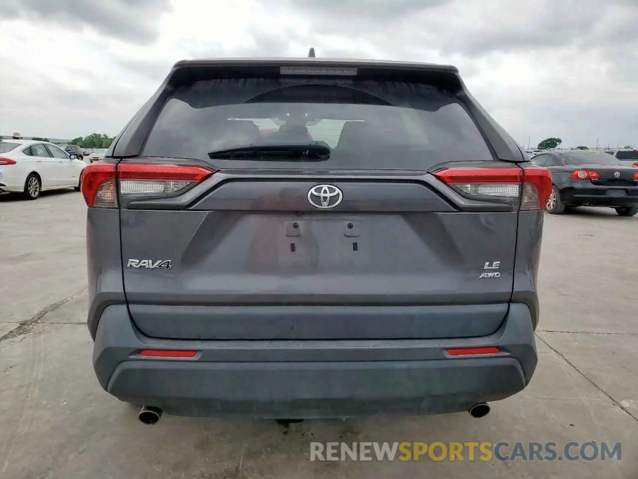 6 Photograph of a damaged car 2T3F1RFV6NC258767 TOYOTA RAV4 2022