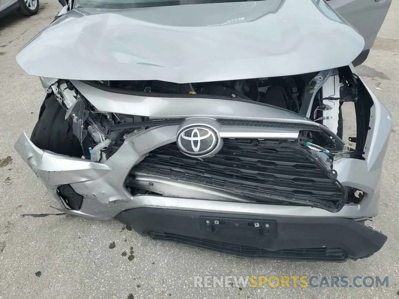 12 Photograph of a damaged car 2T3F1RFV6NW275244 TOYOTA RAV4 2022