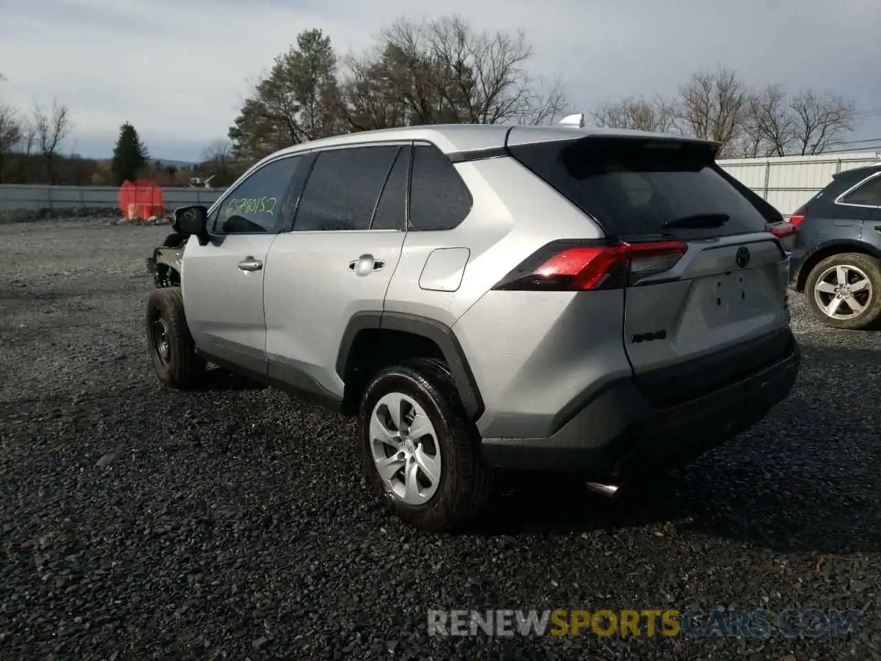 2 Photograph of a damaged car 2T3F1RFV7NC279577 TOYOTA RAV4 2022