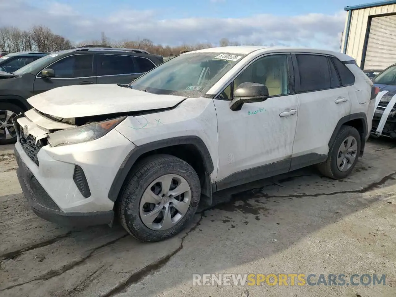 1 Photograph of a damaged car 2T3F1RFV8NC299689 TOYOTA RAV4 2022