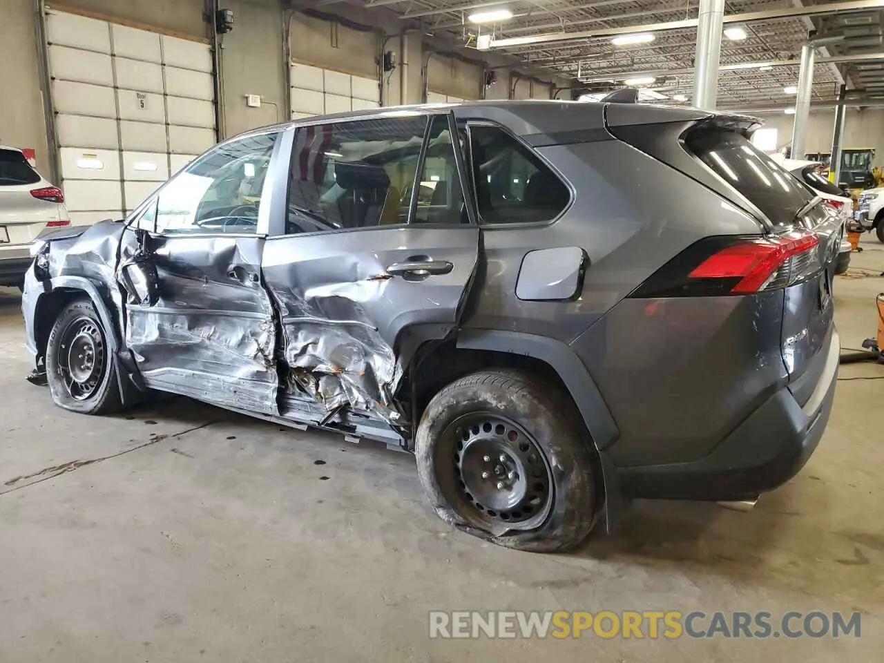 2 Photograph of a damaged car 2T3F1RFV8NC314904 TOYOTA RAV4 2022