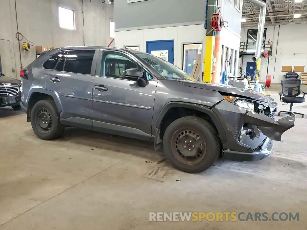 4 Photograph of a damaged car 2T3F1RFV8NC314904 TOYOTA RAV4 2022