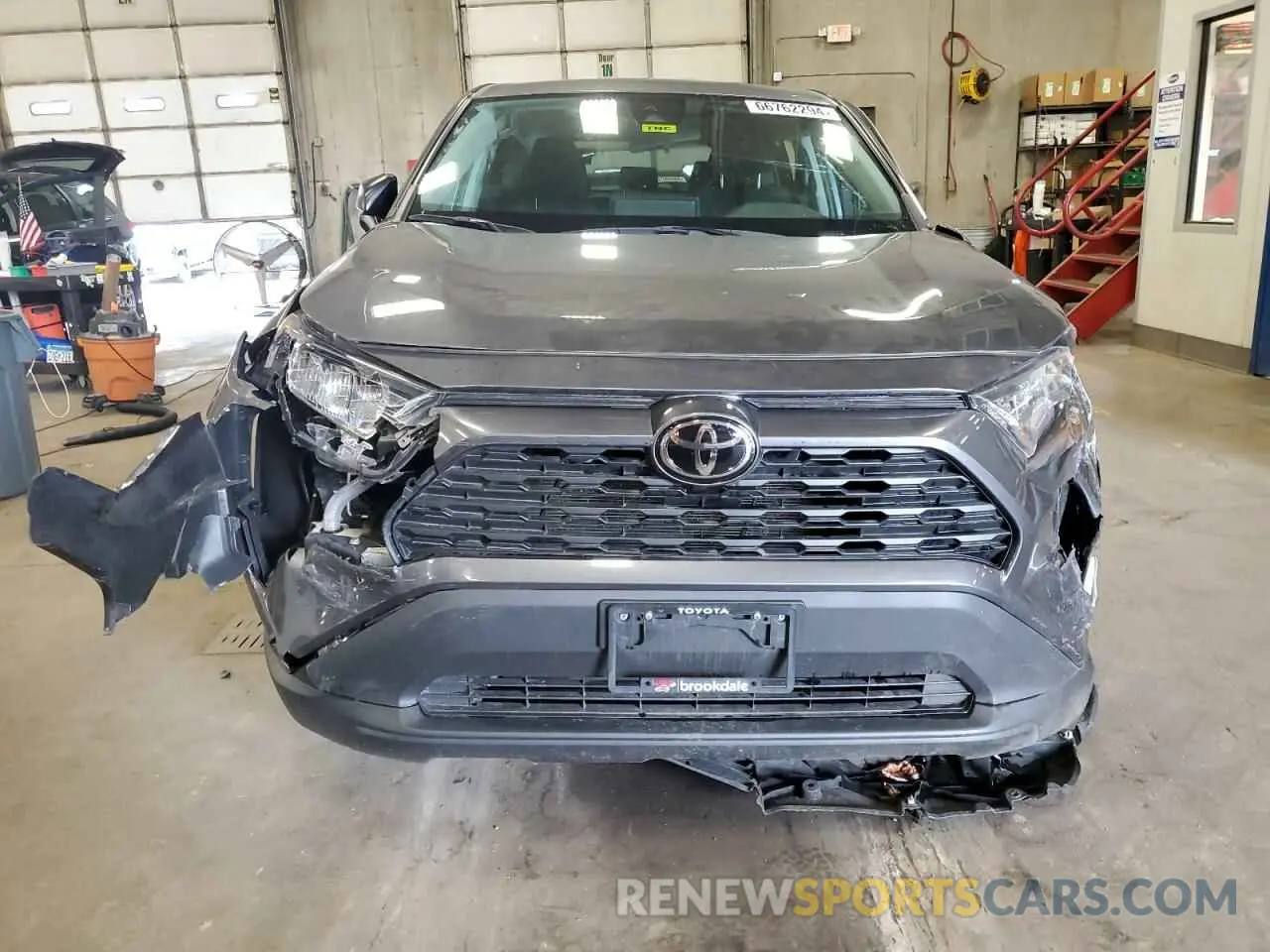 5 Photograph of a damaged car 2T3F1RFV8NC314904 TOYOTA RAV4 2022