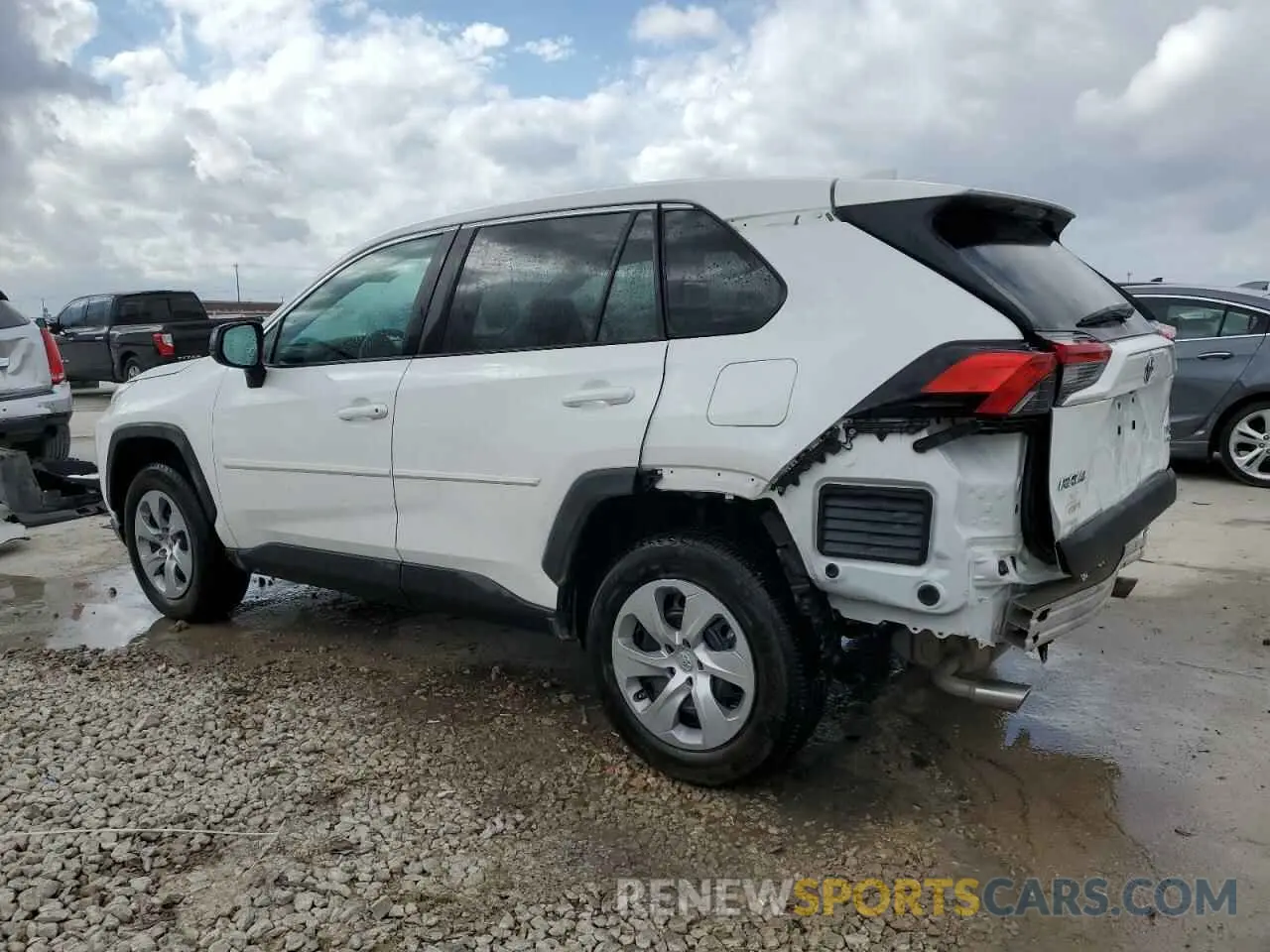 2 Photograph of a damaged car 2T3F1RFV8NW319082 TOYOTA RAV4 2022