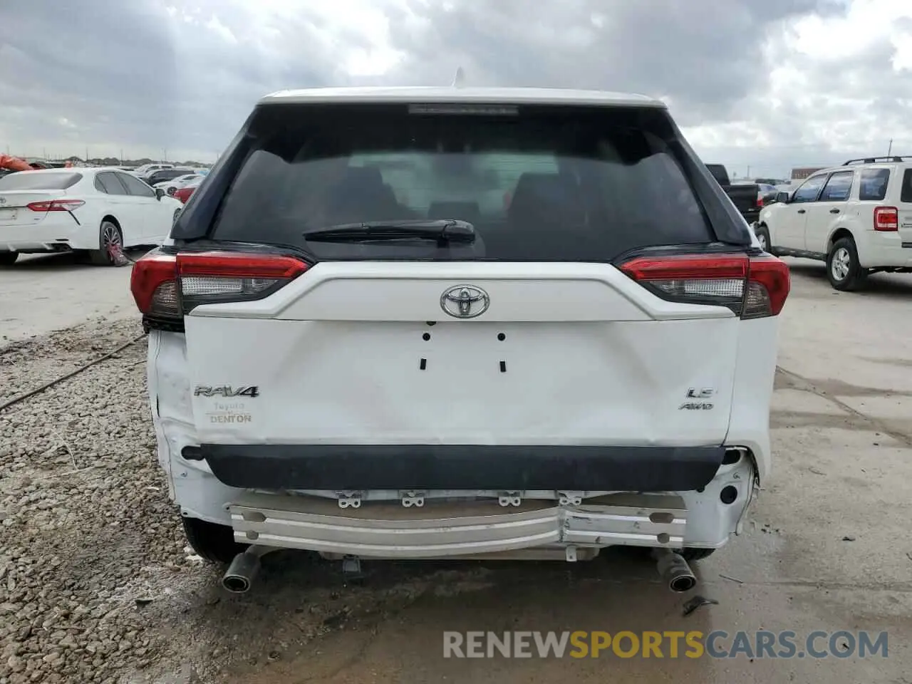 6 Photograph of a damaged car 2T3F1RFV8NW319082 TOYOTA RAV4 2022