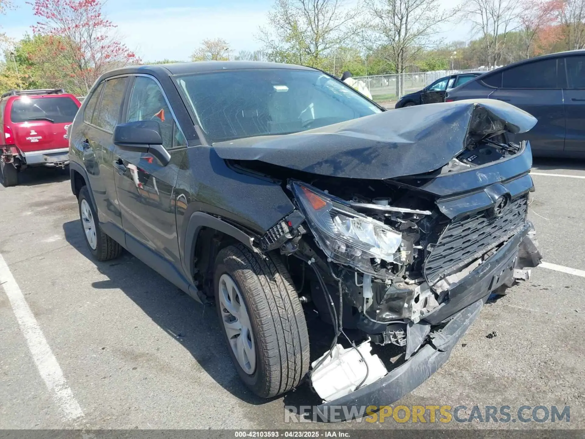 1 Photograph of a damaged car 2T3F1RFV9NC269164 TOYOTA RAV4 2022