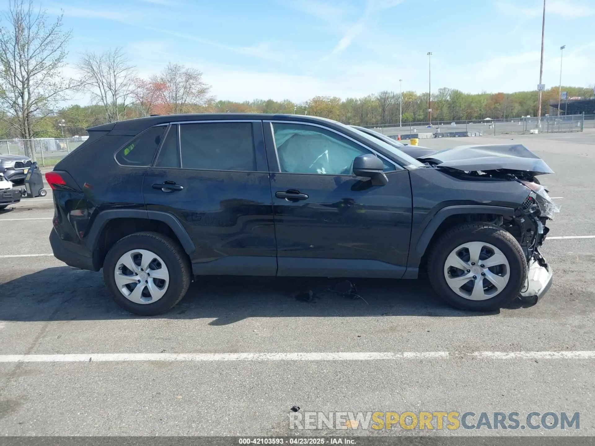 14 Photograph of a damaged car 2T3F1RFV9NC269164 TOYOTA RAV4 2022