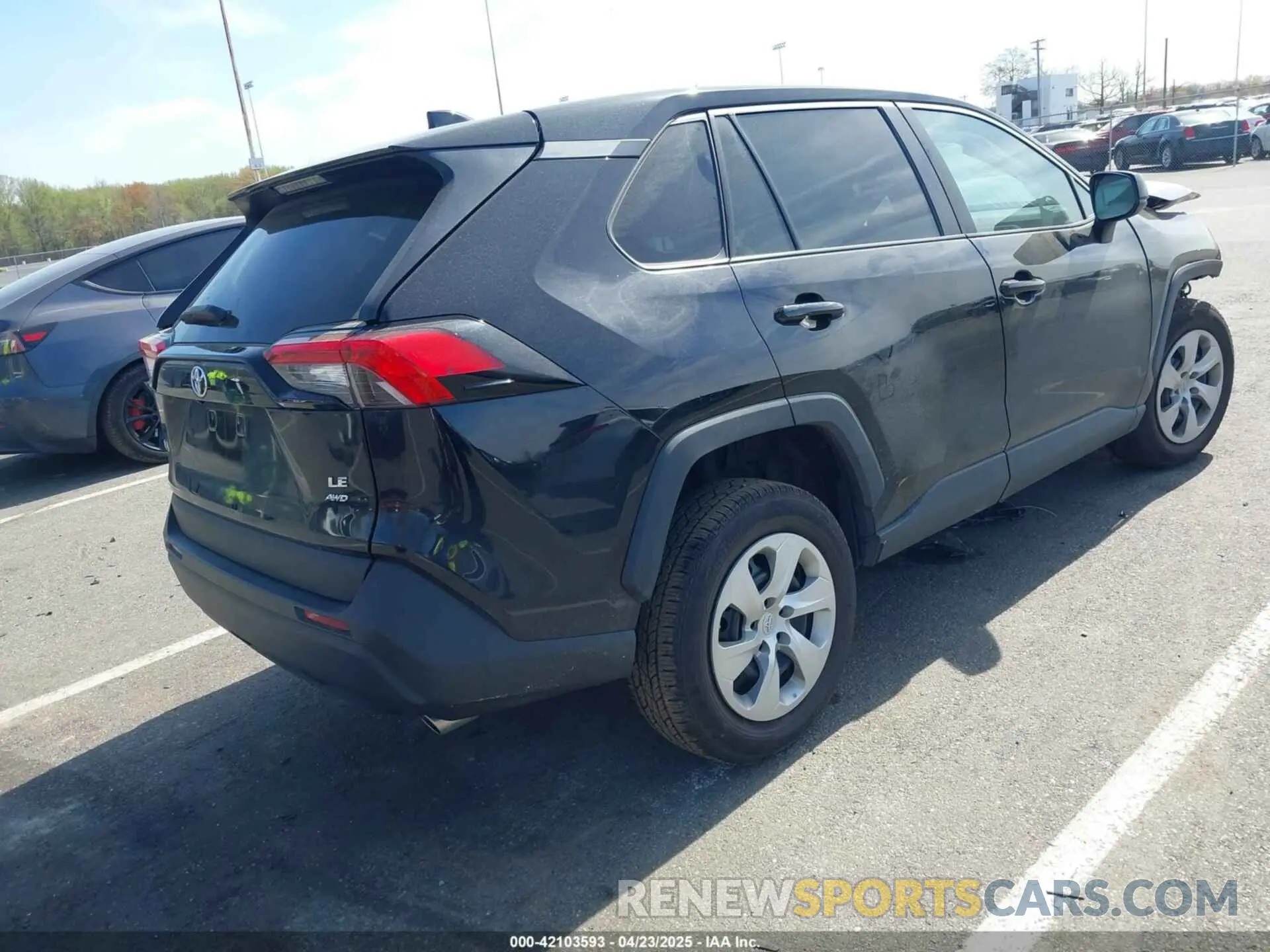 4 Photograph of a damaged car 2T3F1RFV9NC269164 TOYOTA RAV4 2022