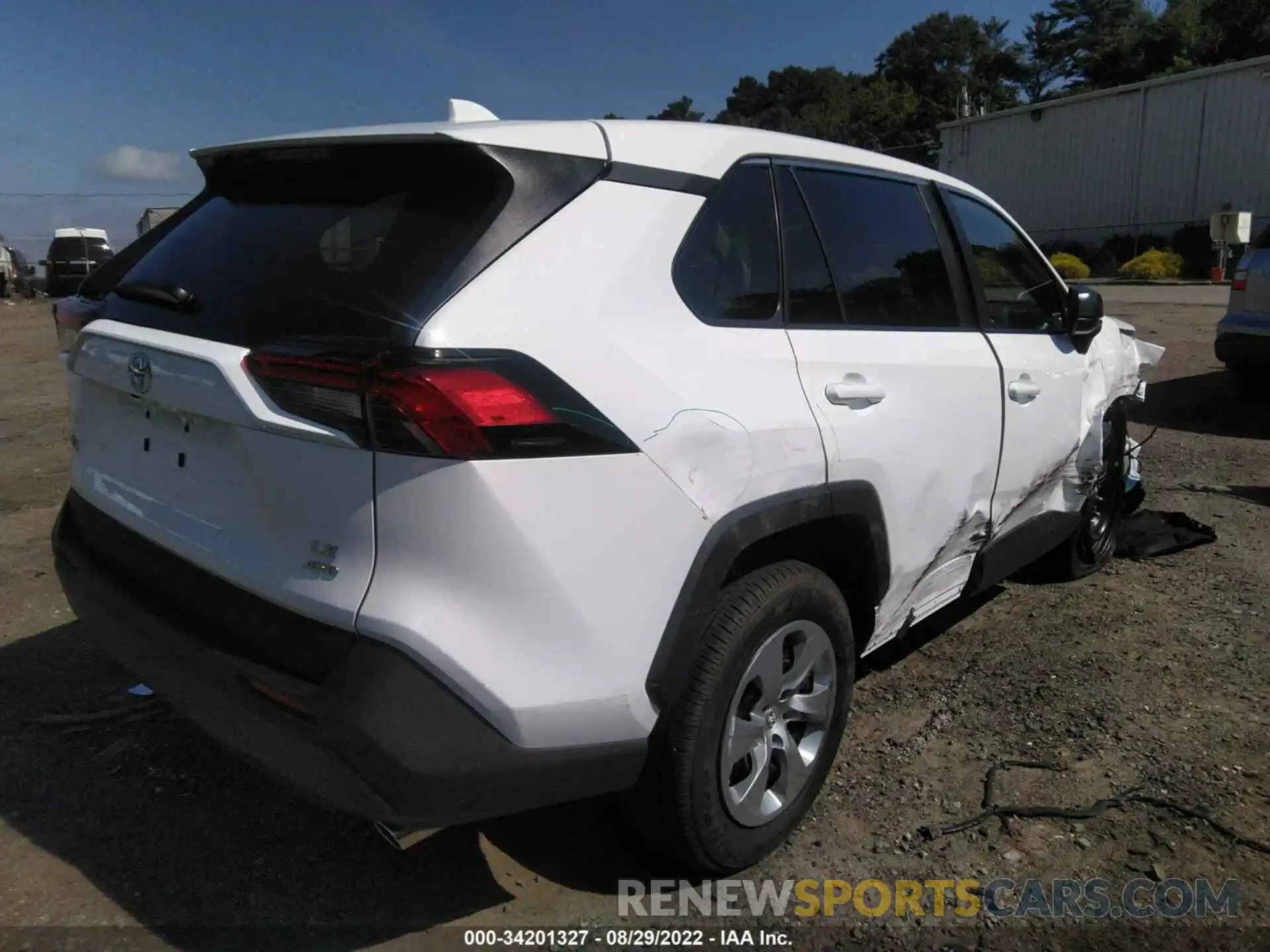 4 Photograph of a damaged car 2T3F1RFV9NC271805 TOYOTA RAV4 2022