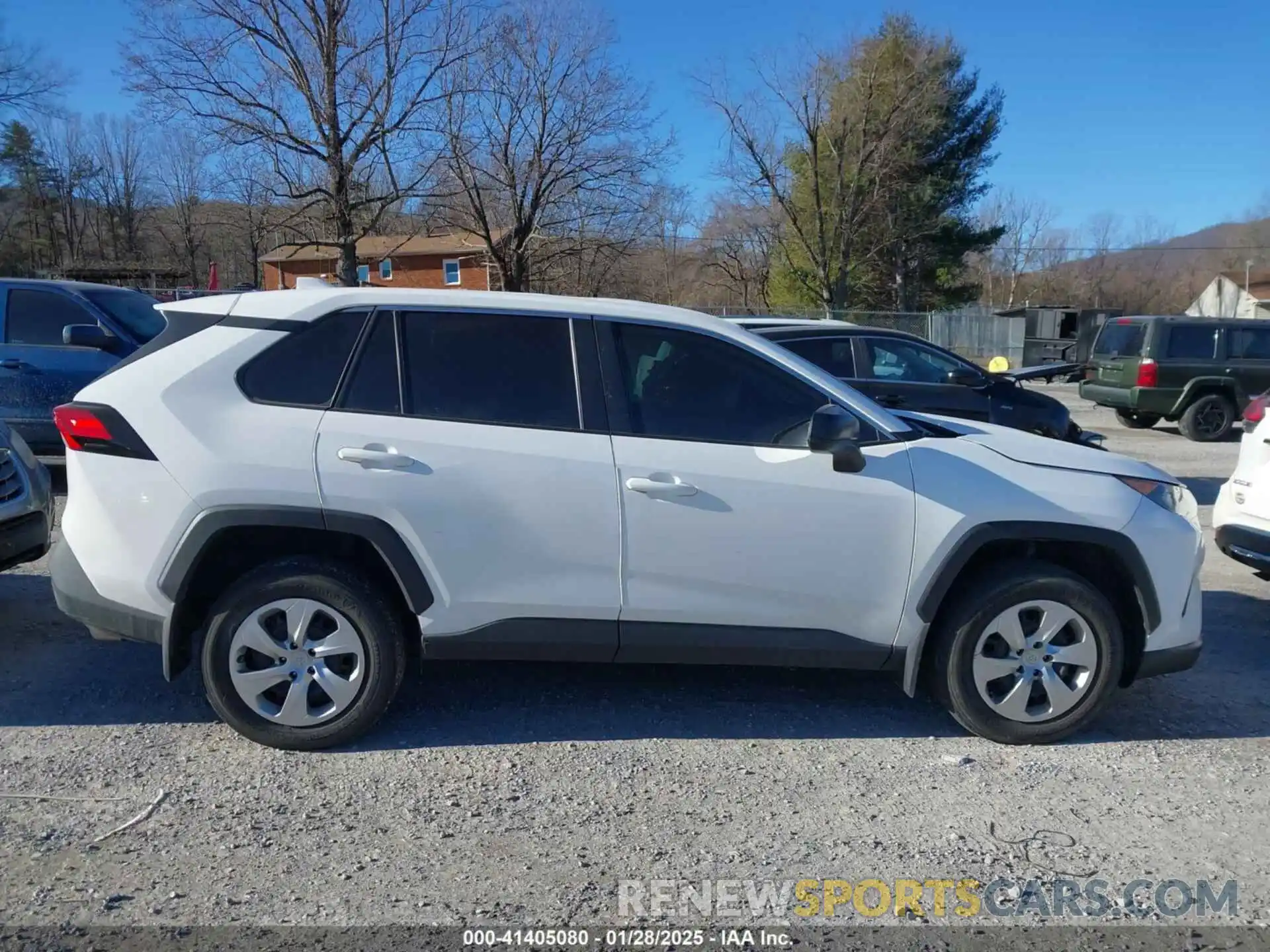 13 Photograph of a damaged car 2T3F1RFV9NW310343 TOYOTA RAV4 2022