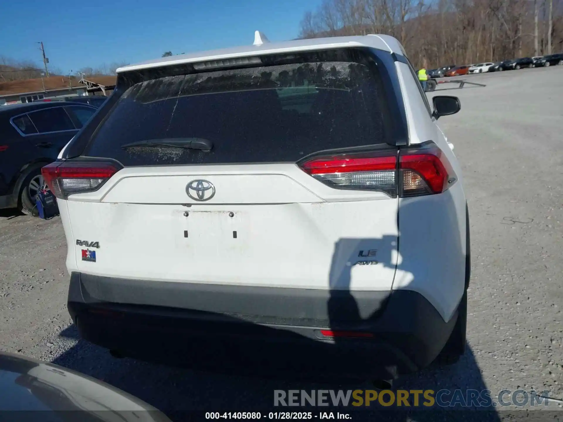 16 Photograph of a damaged car 2T3F1RFV9NW310343 TOYOTA RAV4 2022