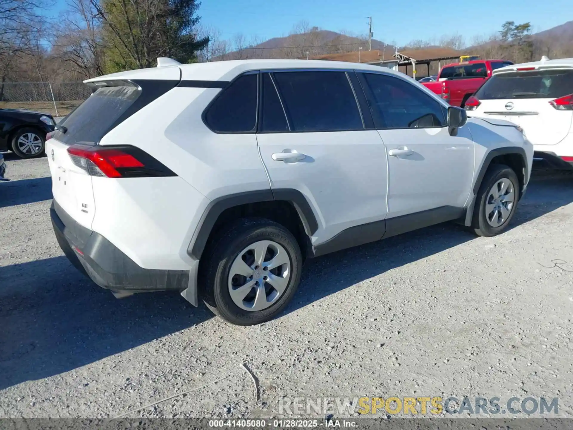 4 Photograph of a damaged car 2T3F1RFV9NW310343 TOYOTA RAV4 2022