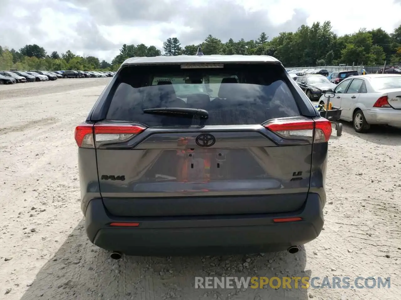 6 Photograph of a damaged car 2T3F1RFVXNC260067 TOYOTA RAV4 2022