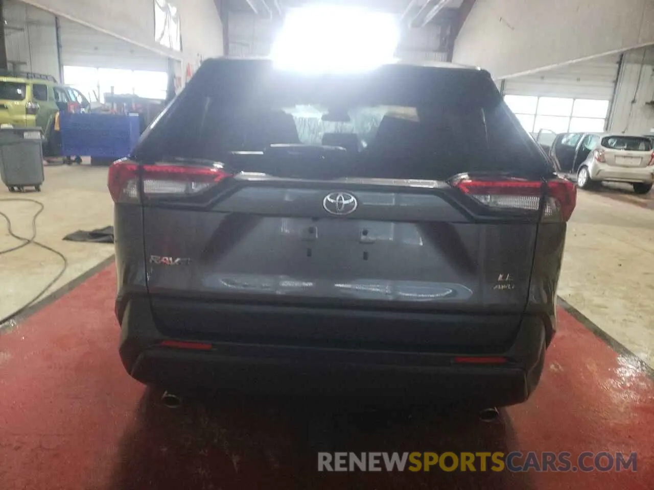 6 Photograph of a damaged car 2T3F1RFVXNC292260 TOYOTA RAV4 2022