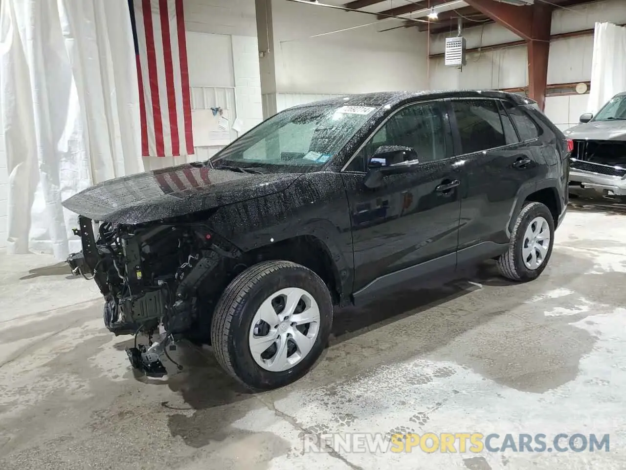 1 Photograph of a damaged car 2T3G1RFV0NC259806 TOYOTA RAV4 2022