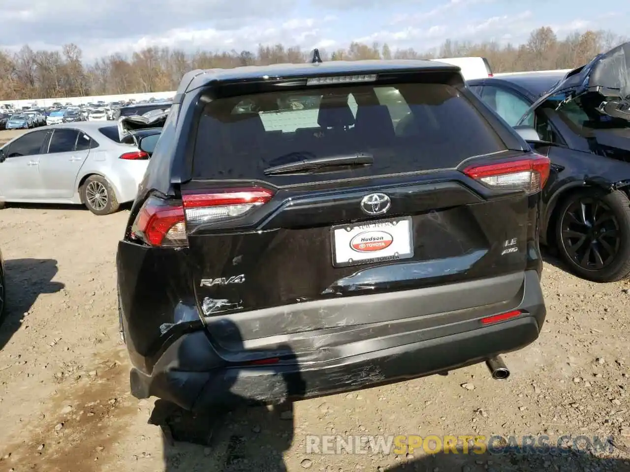 6 Photograph of a damaged car 2T3G1RFV0NC310270 TOYOTA RAV4 2022