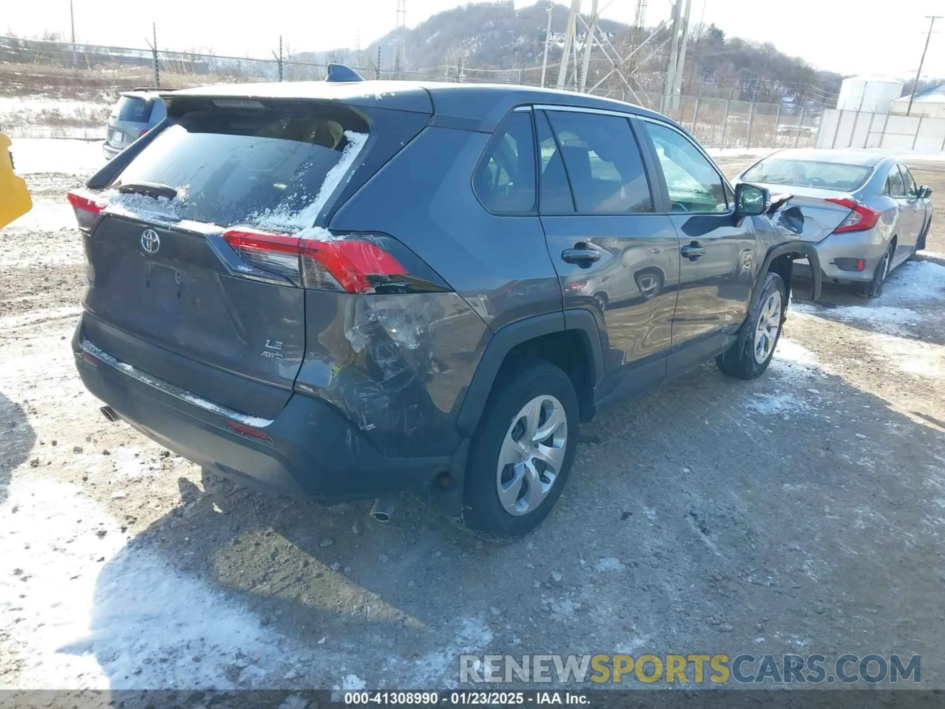 4 Photograph of a damaged car 2T3G1RFV0NW313846 TOYOTA RAV4 2022